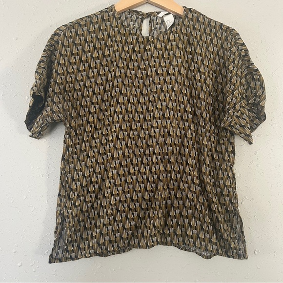 🦋 H&M Tan Yellow Printed Blouse Casual Lightweight Tribal 10 - Picture 1 of 4